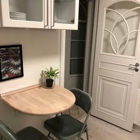 Nice 1st Floor Apartmán